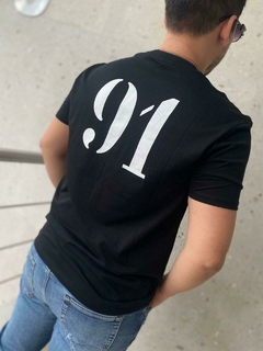 Playera Armani Exchange.