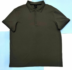polo Armani Exchange.