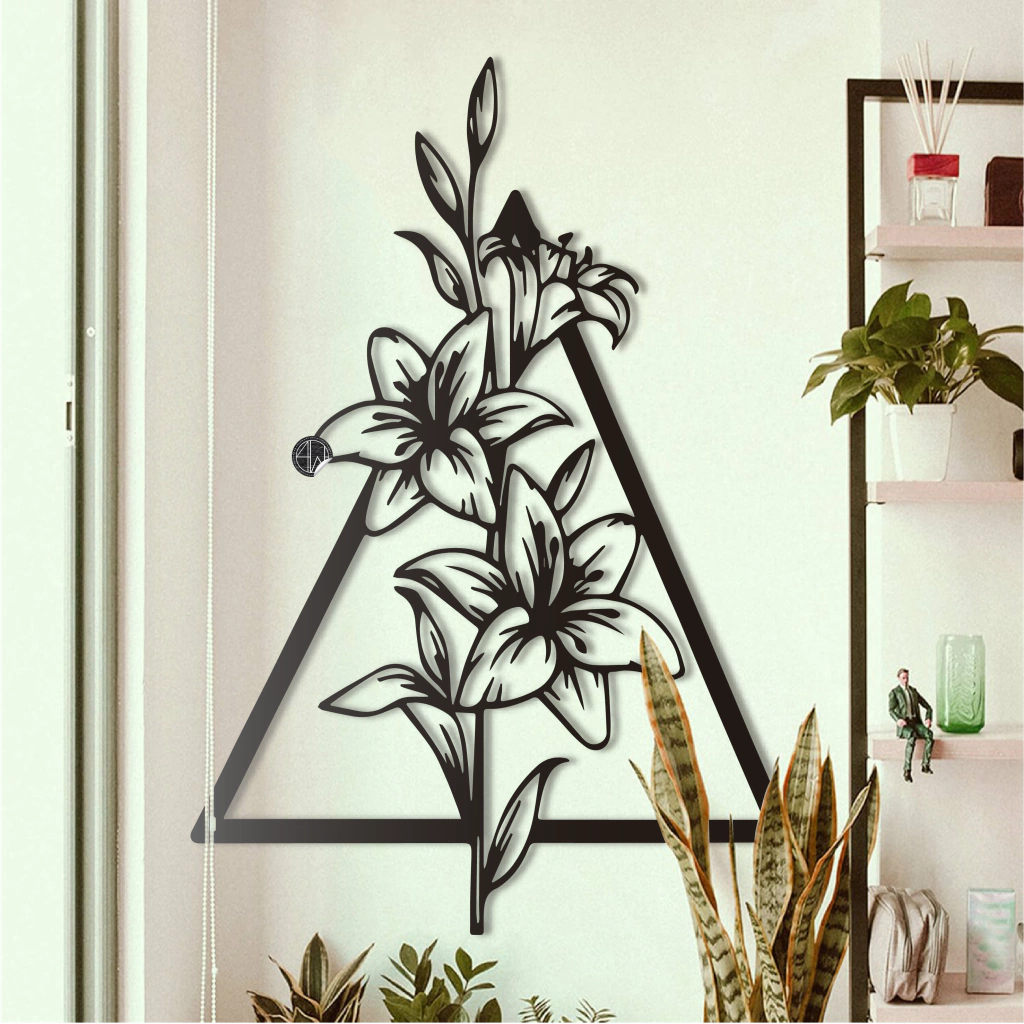 TRIANGULAR LILIUMS