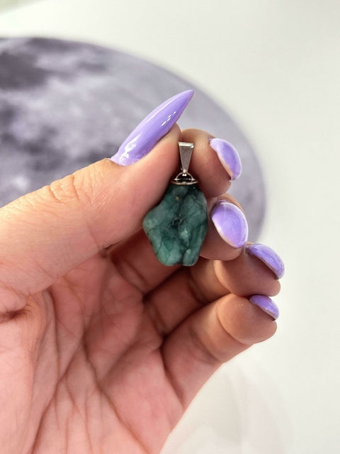 Pingente Esmeralda na base - Esperança, Sabedoria, Amor Incondicional