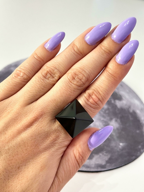 Anel Pirâmide de Obsidiana aço inoxidável Ajustável - Proteção, Consciência, Padrões, Autoconhecimento