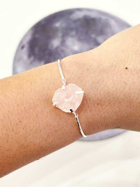 Pulseira folheada a prata com Quartzo Rosa Bruto - Pedra do Amor, Perdão, Amor Próprio