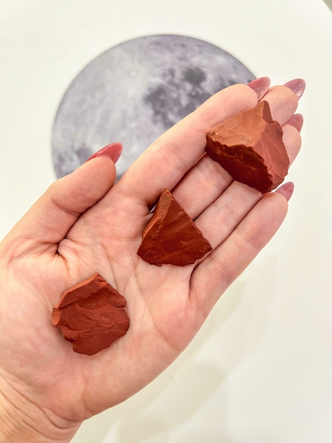 Jaspe Vermelho Bruto M - Coragem, Vitalidade, Equilíbrio