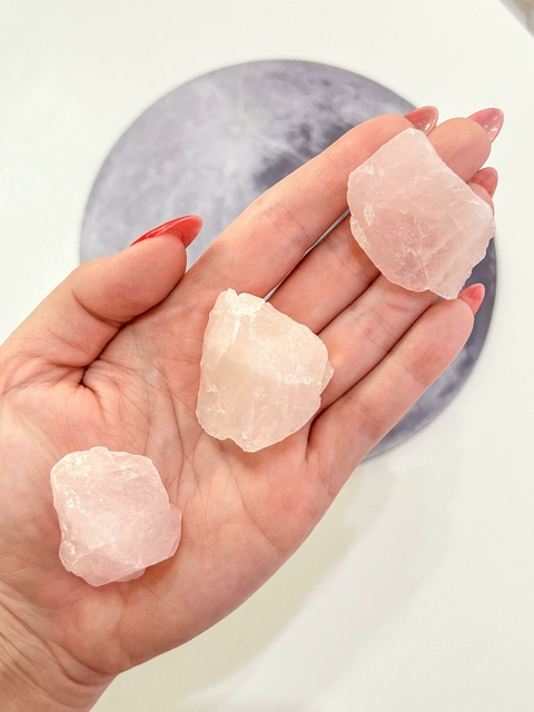 Quartzo Rosa Bruto P - Pedra do Amor, Perdão, Amor Próprio