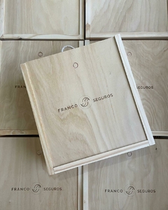 CAJA + COPAS 600 ML O DE CHAMPAGNE 225 ML en internet