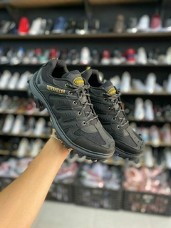 Bota Caterpillar de Couro Legítimo
