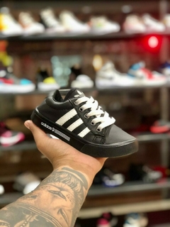 Tênis Adidas NEO Infantil na internet