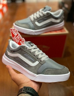 Vans Ultrarange na internet