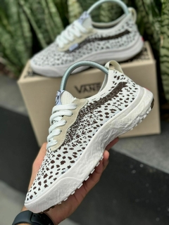 Tênis Nike Air Force Nola Feminino na internet