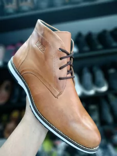 Bota Hugo Boss Couro