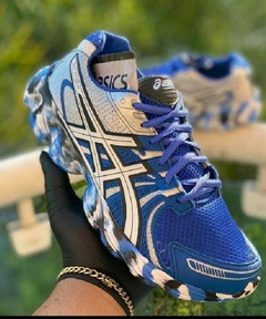 Tênis Asics Tamanho Especial