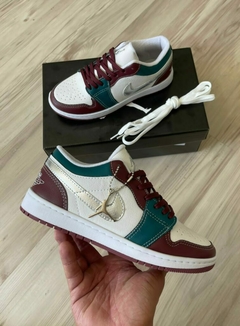 Tênis Nike SB Dunk Prato Bordo Premium Feminino