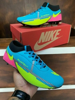 Chuteira Nike Botinha Society e Campo - comprar online