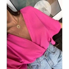 Blusa transpassada cropped feminino decote v morcego na internet