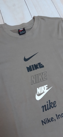 Remera Nike - Logos - comprar online