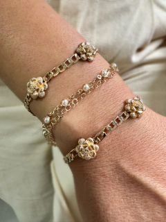 Pulseira Corrente Grumet com Flores Dourado