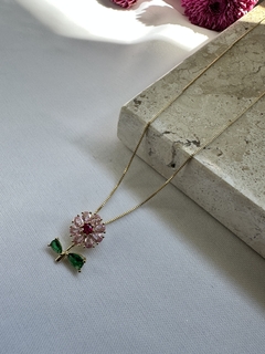Colar Flor Rosa Dourado na internet