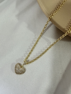 Colar Pingente Coração Cravejado Dourado - Permita-se Acessórios