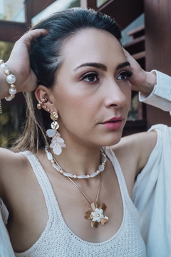 Brinco Madrepérola Dourado na internet