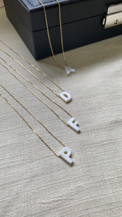 Colar Inicial Dourado - Permita-se Acessórios