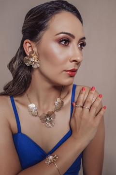 Colar Flores Telada com Zircônia Dourado - comprar online