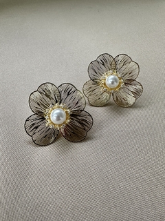 Flor Telada com Pérola Dourado - comprar online