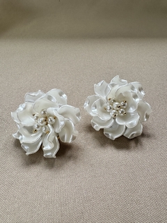 Flor Madreperola Dourado - comprar online