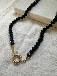 Colar Cristal Preto com Fecho Boia Dourado - Permita-se Acessórios