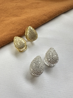 Argola Gota Cravejada Dourado/Prata - Permita-se Acessórios