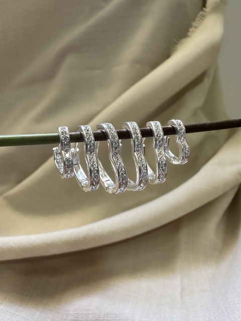 Trio de Argola Coração Cravejada Dourado/Prata - comprar online