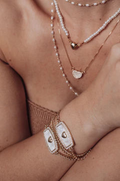 Pulseira Coração com Madrepérola Dourada - comprar online
