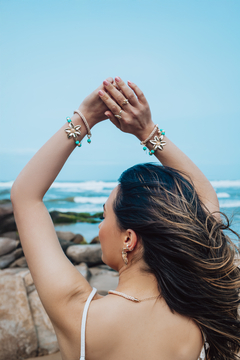 Pulseira Corda Nude com Pingentes Opcionais Dourado - comprar online