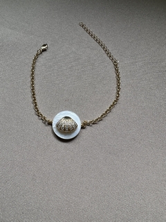 Pulseira Madrepérola com Concha Cravejada Dourado - comprar online