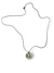 Cordão com pingente branco e passarinhos dourados - comprar online