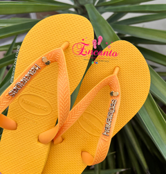 Havaianas top amarela plaquinha/piercing abacaxi