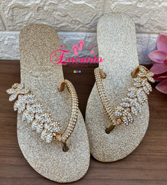 Slin flat glitter dourada com folhagens - comprar online