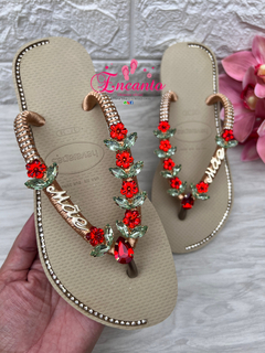 Slin areia flor vermelha corte lateral c/strass na internet