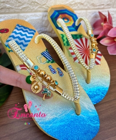 Slin praiana com pingentes