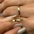 Par de Aliança Chanfrada com Pedra 3mm em Ouro 18k