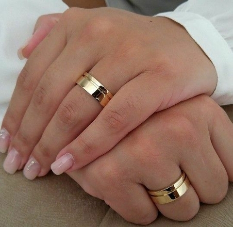 Par de Aliança Reta 1 Friso 8mm em Ouro 18k - comprar online