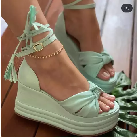 Sandália feminina anabela plataforma