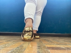 Alpargata Paetê Dourado - Solado de Borracha - comprar online
