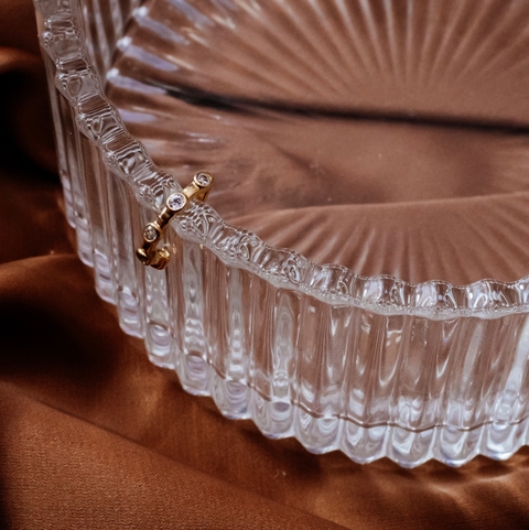 Piercing liso com zircônias