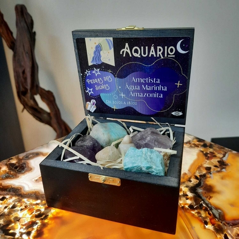 Baú com Cristais do Signo - Aquário
