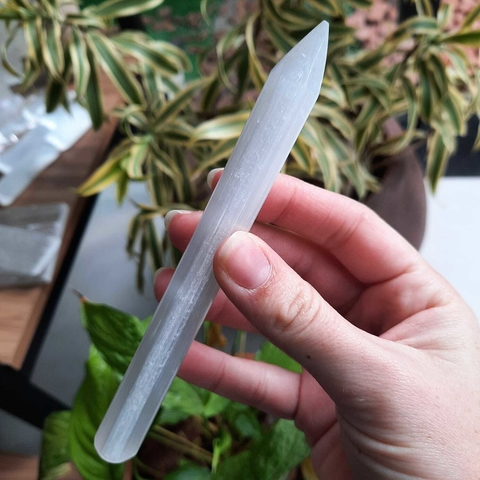 BASTÃO DE SELENITA COM PONTA - FINO