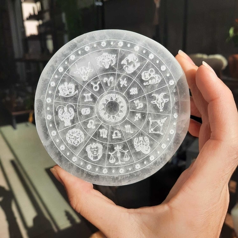 PLACA DE SELENITA 10CM - GRAVAÇÃO ZOODIACO