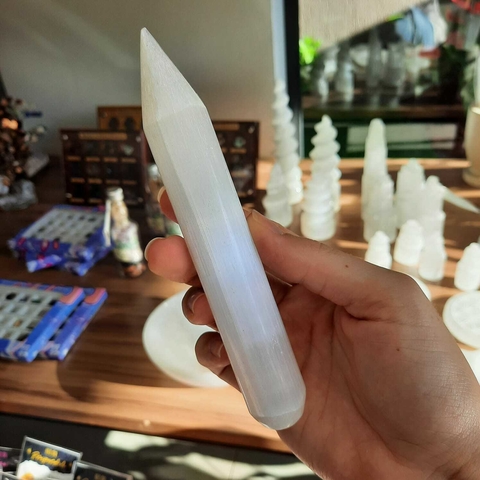 BASTÃO DE SELENITA COM PONTA - TRADICIONAL