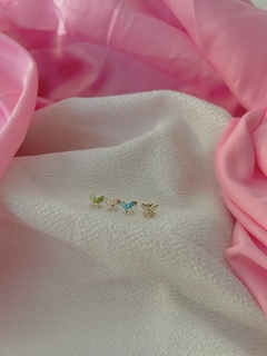 Broquel Oro mariposa con ziriconia verde - comprar en línea