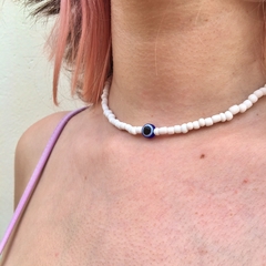 Colar/Choker de Miçangas Brancas com Olho Grego - comprar online