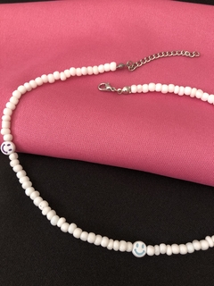 Colar/Choker de Miçangas Branco c/ Smile - comprar online